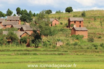 Des maisons malgaches typiques des hauts plateaux