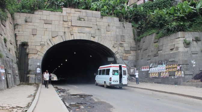 Le tunnel d'Ambanidia